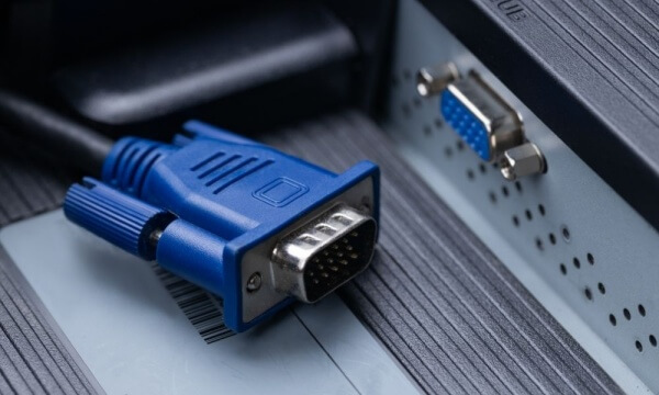 check-vga-cable-and-connection